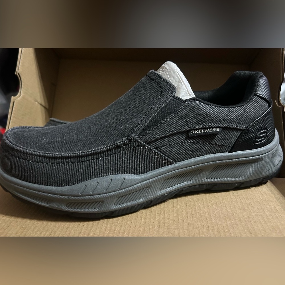 NWT SKECHERS RelaxFit Cohagen Knit Slip-on Walk Sneaker Shoe AirCool Black Men 9